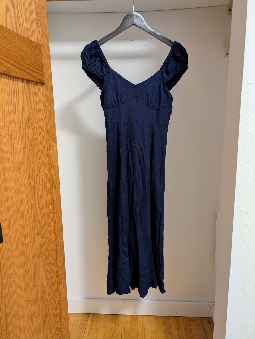 Women’s Navy Puff-Sleeve Maxi Dress